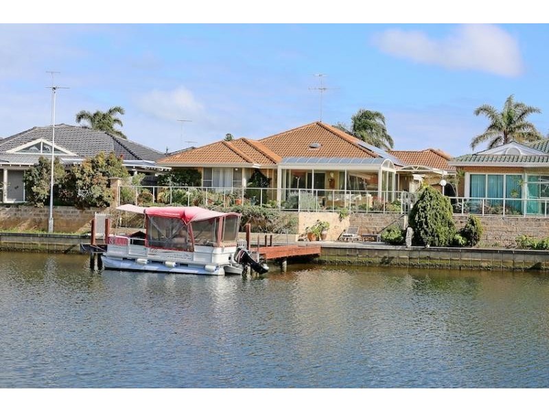 16 Quayside Close, Halls Head WA 6210