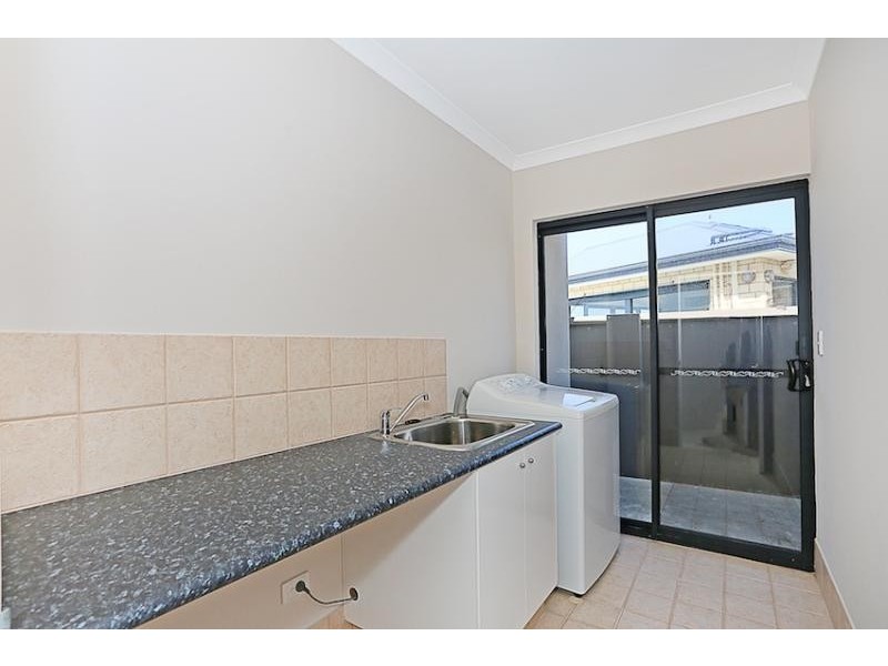 25 Genevieve Court, Halls Head WA 6210