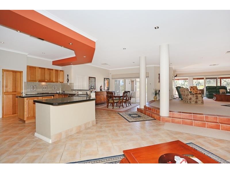 17 Fairborn Retreat, Meadow Springs WA 6210