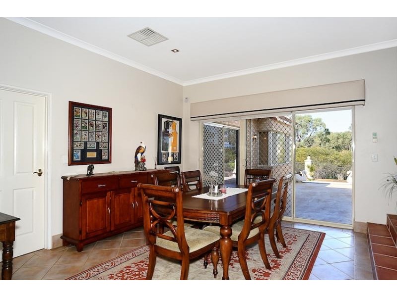 17 Fairborn Retreat, Meadow Springs WA 6210