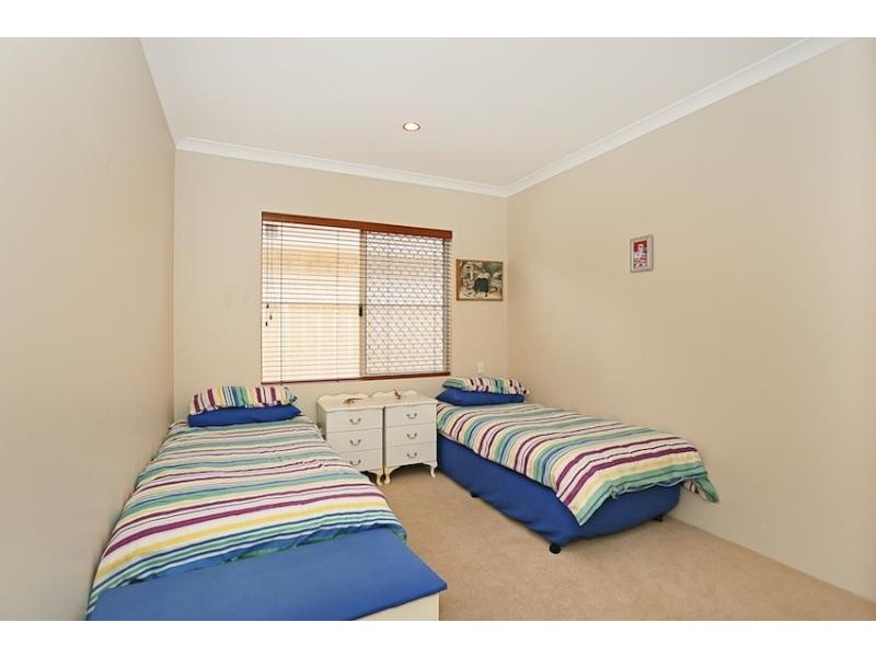 17 Fairborn Retreat, Meadow Springs WA 6210