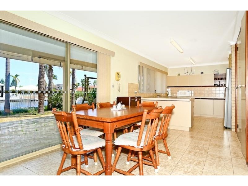 14 Ashburton Close, Dudley Park WA 6210