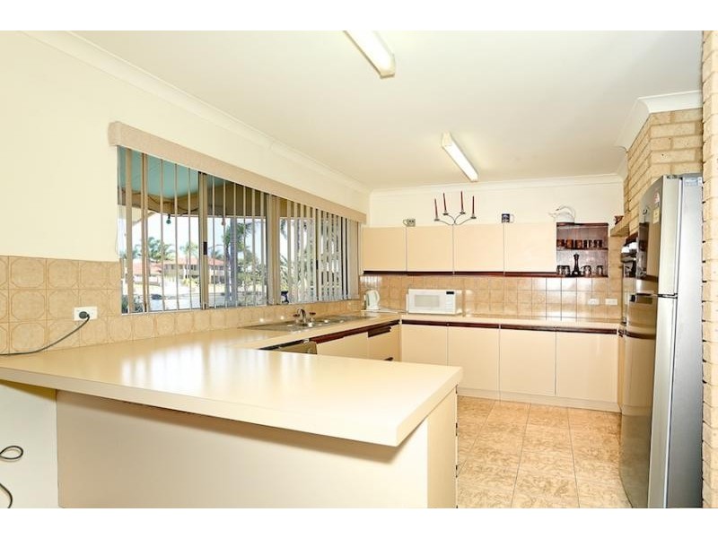 14 Ashburton Close, Dudley Park WA 6210