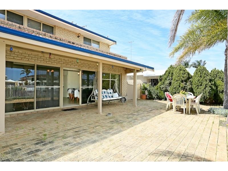 14 Ashburton Close, Dudley Park WA 6210