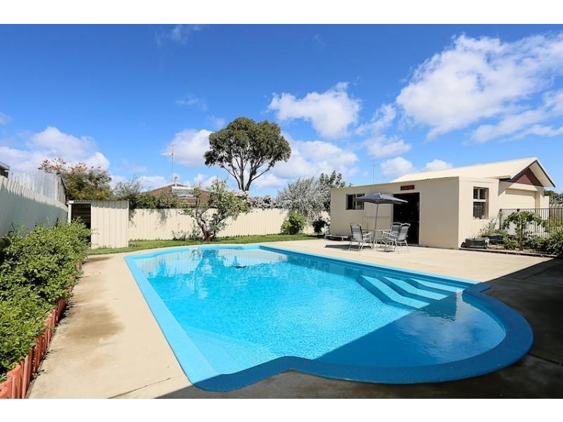 97 Boundary Road, Dudley Park WA 6210