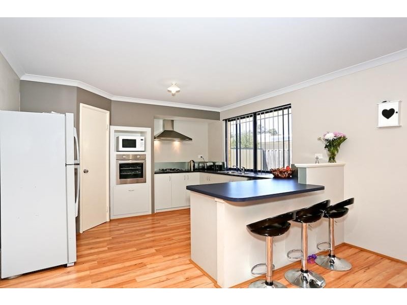 94 Oakleigh Drive, Erskine WA 6210