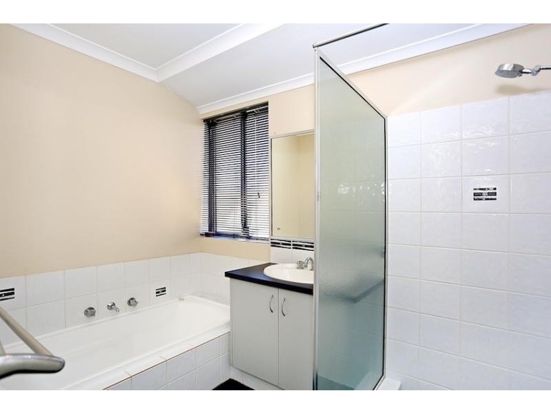 94 Oakleigh Drive, Erskine WA 6210