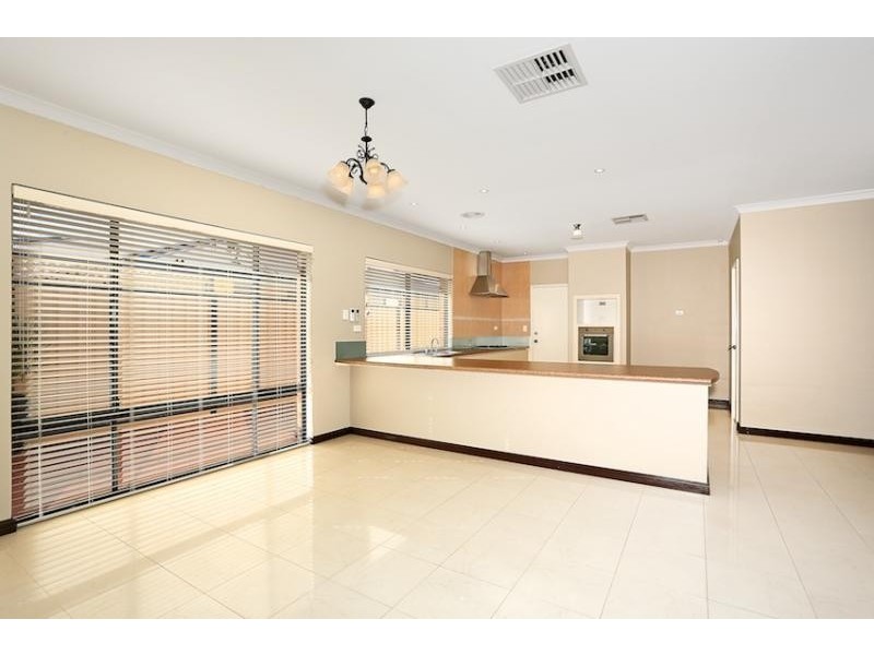 19 Tamar Break, Madora Bay WA 6210