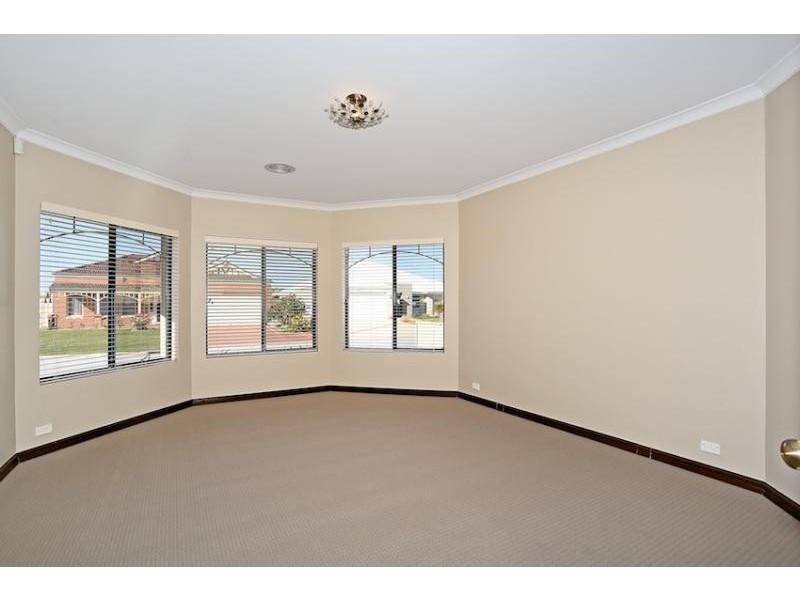 19 Tamar Break, Madora Bay WA 6210