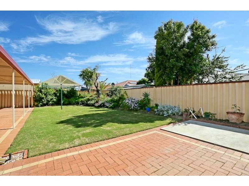 26 Suncrest Meander, Meadow Springs WA 6210