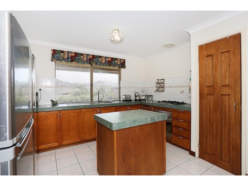 52 Crystaluna Drive, Golden Bay WA 6174