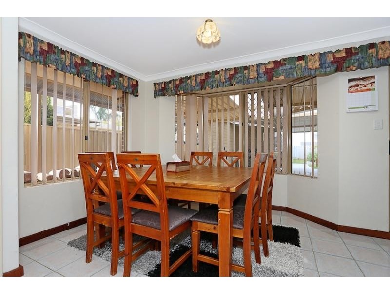 52 Crystaluna Drive, Golden Bay WA 6174