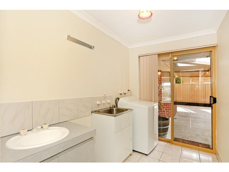 52 Crystaluna Drive, Golden Bay WA 6174