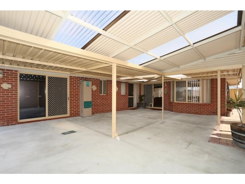 52 Crystaluna Drive, Golden Bay WA 6174