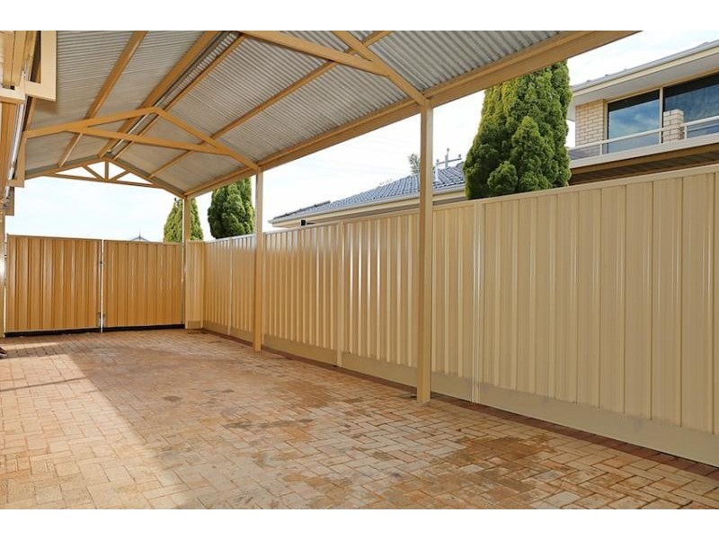 52 Crystaluna Drive, Golden Bay WA 6174