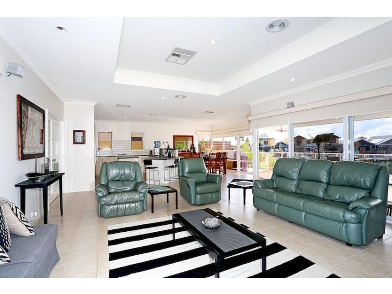 29 Fistina Ramble, Halls Head WA 6210