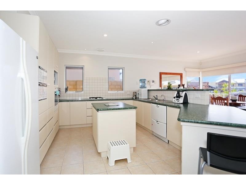 29 Fistina Ramble, Halls Head WA 6210