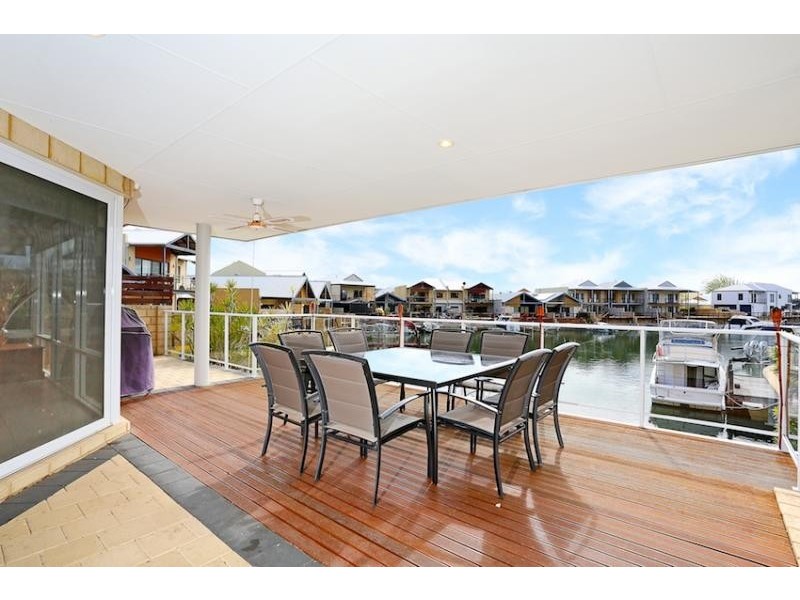 29 Fistina Ramble, Halls Head WA 6210