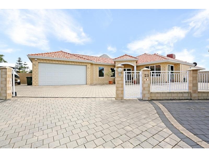 29 Fistina Ramble, Halls Head WA 6210