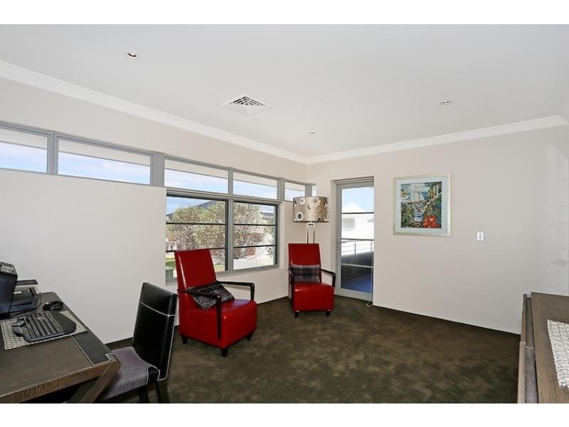 75 Erins Isle, Dudley Park WA 6210