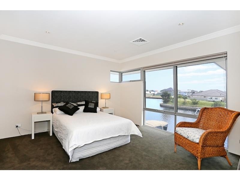 75 Erins Isle, Dudley Park WA 6210