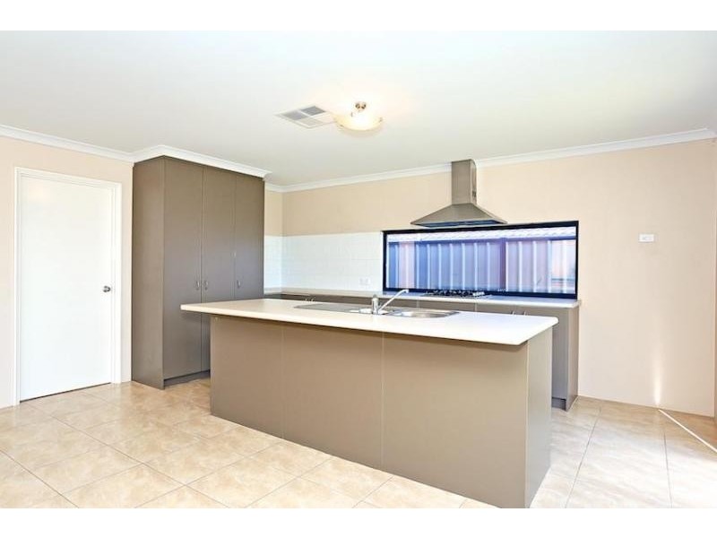 13 Newbridge Street, Meadow Springs WA 6210