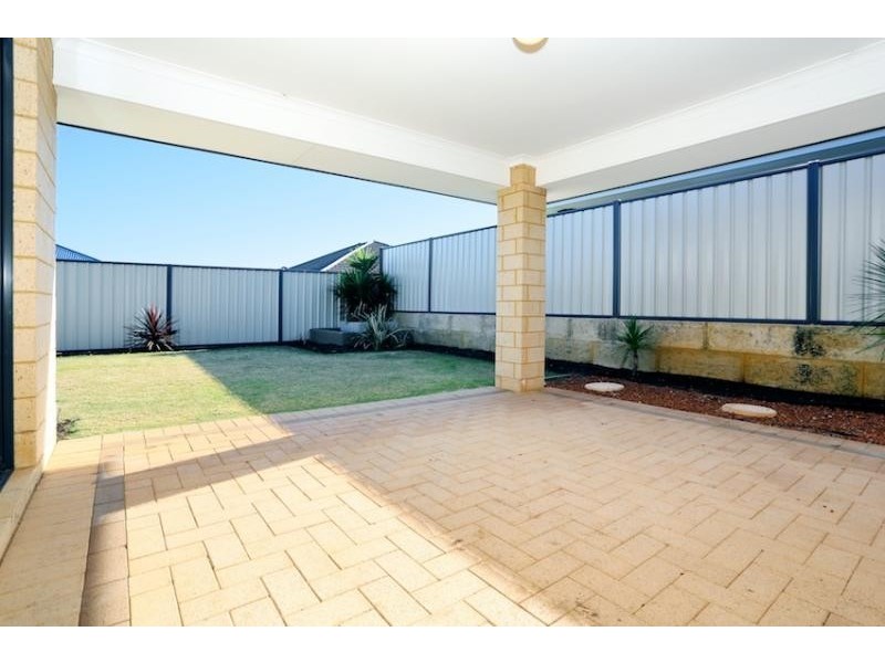 13 Newbridge Street, Meadow Springs WA 6210
