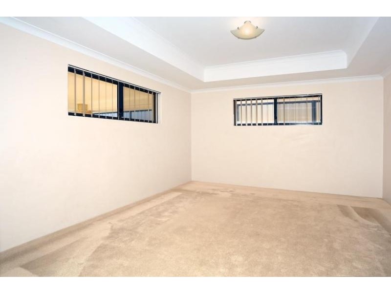 13 Newbridge Street, Meadow Springs WA 6210