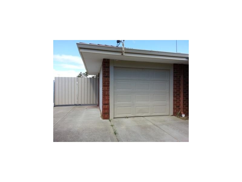 11 Rathmines Place, Coodanup WA 6210