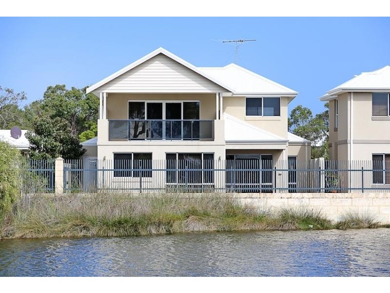 8A Sirrocco Drive, Erskine WA 6210