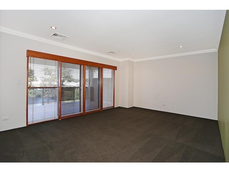 8A Sirrocco Drive, Erskine WA 6210