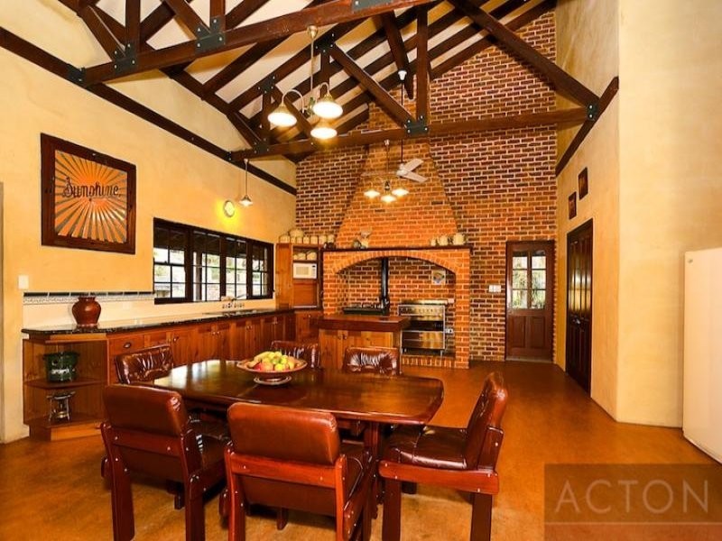 6 White Hill Road, Bouvard WA 6211