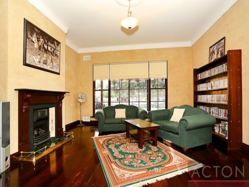 6 White Hill Road, Bouvard WA 6211