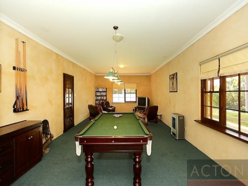 6 White Hill Road, Bouvard WA 6211