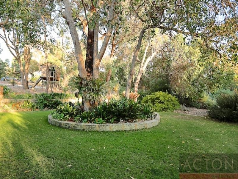 6 White Hill Road, Bouvard WA 6211