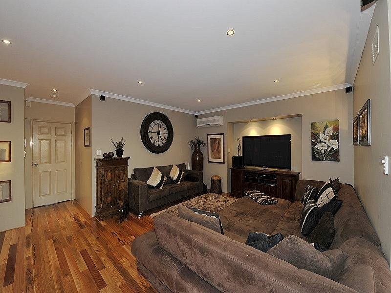 12 Lilly Pilly Lookout, Halls Head WA 6210