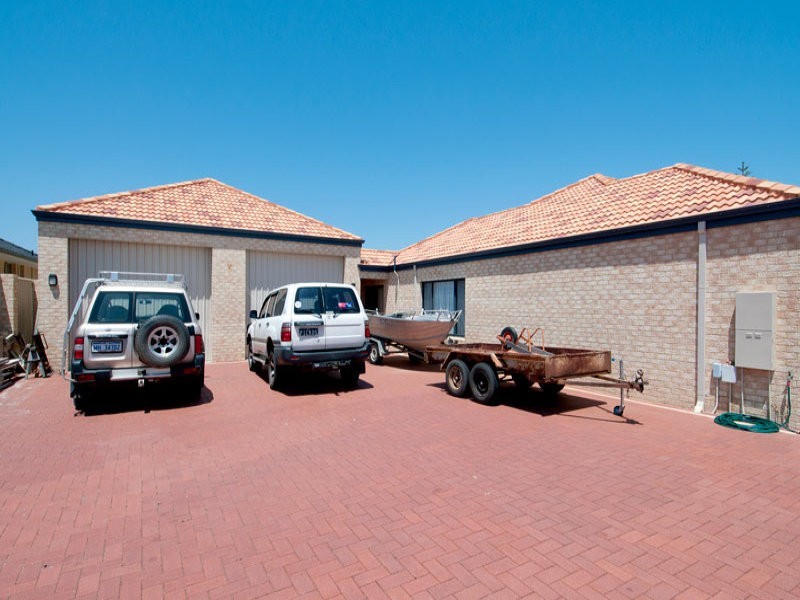 1 Batavia Avenue, Wannanup WA 6210