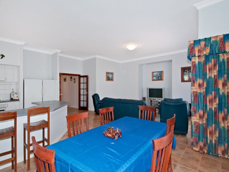 1 Batavia Avenue, Wannanup WA 6210