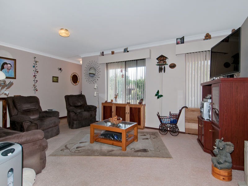 23 Elmore Way, Dudley Park WA 6210