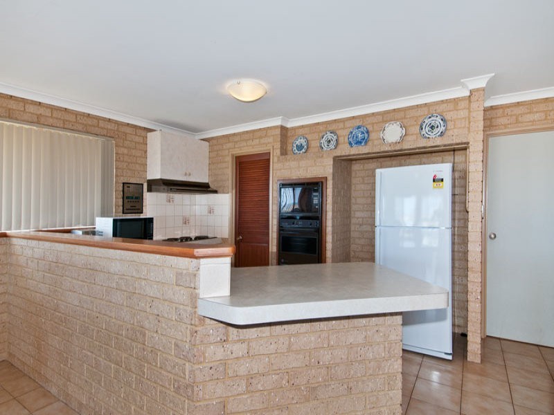 33 Orestes Street, San Remo WA 6210