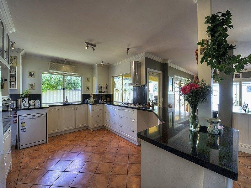 21 Clytie Road, Silver Sands WA 6210