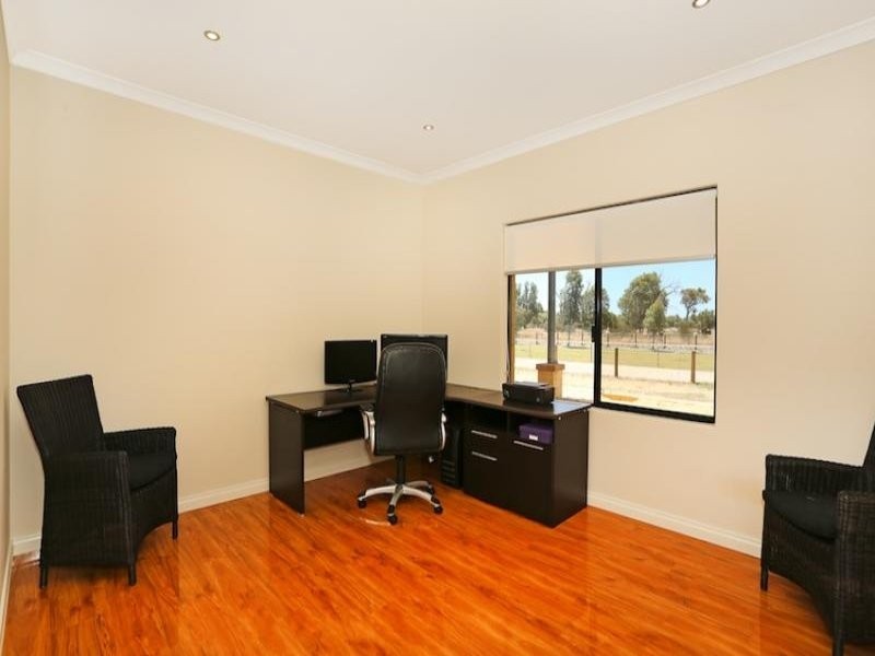 113 Serene Place, Barragup WA 6209