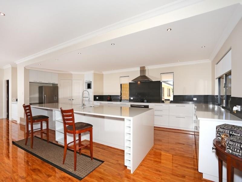 113 Serene Place, Barragup WA 6209