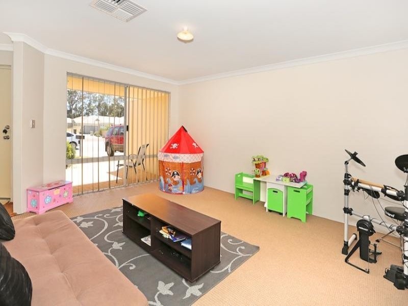 96 Meadow Springs Drive, Meadow Springs WA 6210