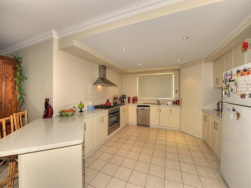 60 Silverton Crescent, Erskine WA 6210