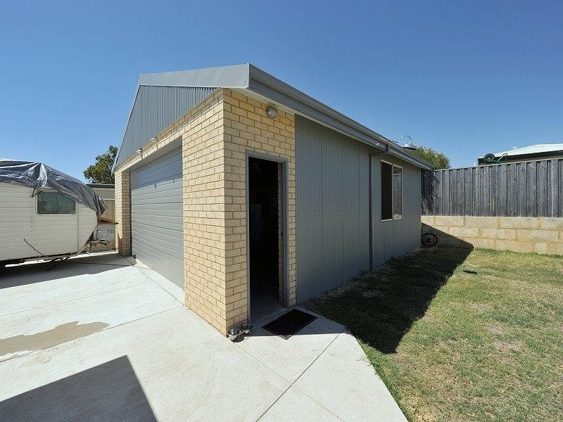 60 Silverton Crescent, Erskine WA 6210