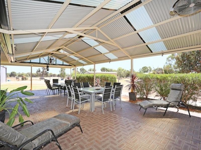 38 Tranquil Retreat, Barragup WA 6209