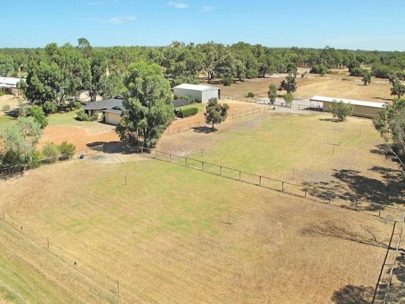 38 Tranquil Retreat, Barragup WA 6209