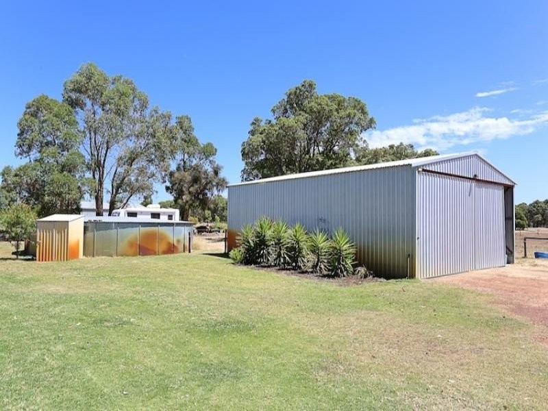 38 Tranquil Retreat, Barragup WA 6209