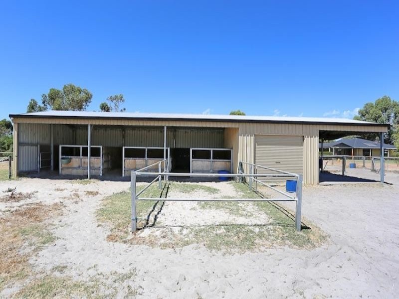 38 Tranquil Retreat, Barragup WA 6209